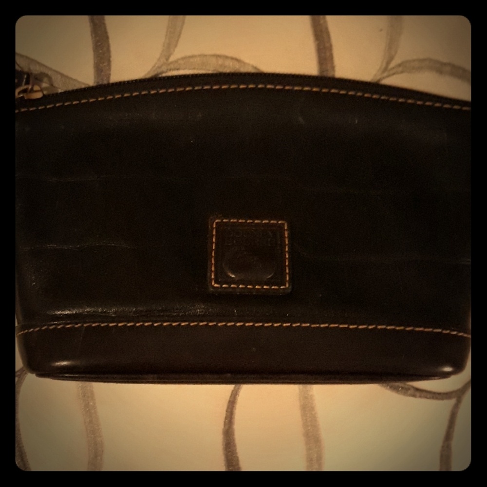 Dooney Bourke cosmetic/wallet